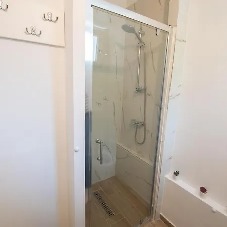 Bright Daire Kaloşvar